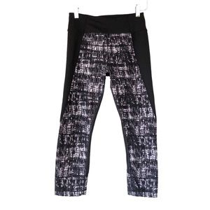 Calvin Klein Performance | Black Mixed Print Cropped Leggings Small